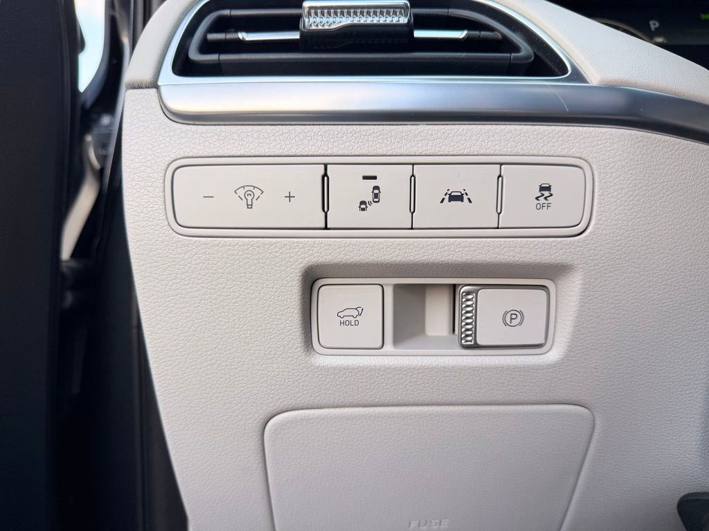 Used 2021 Hyundai Palisade Limited image 23