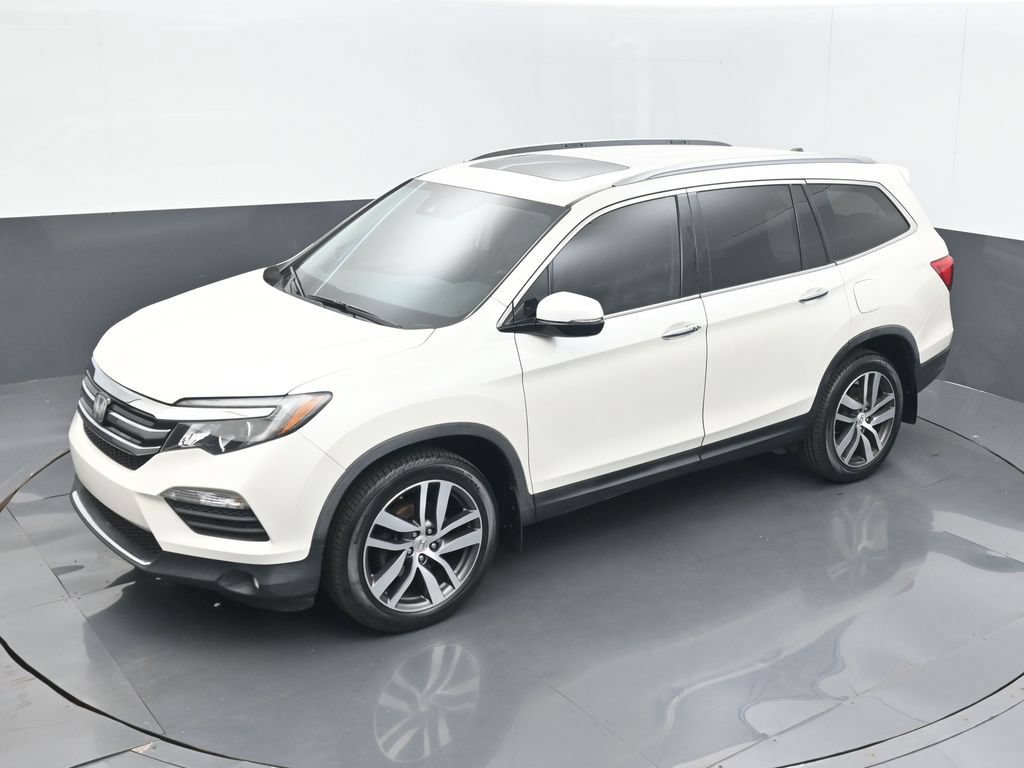 Used 2017 Honda Pilot Touring image 9