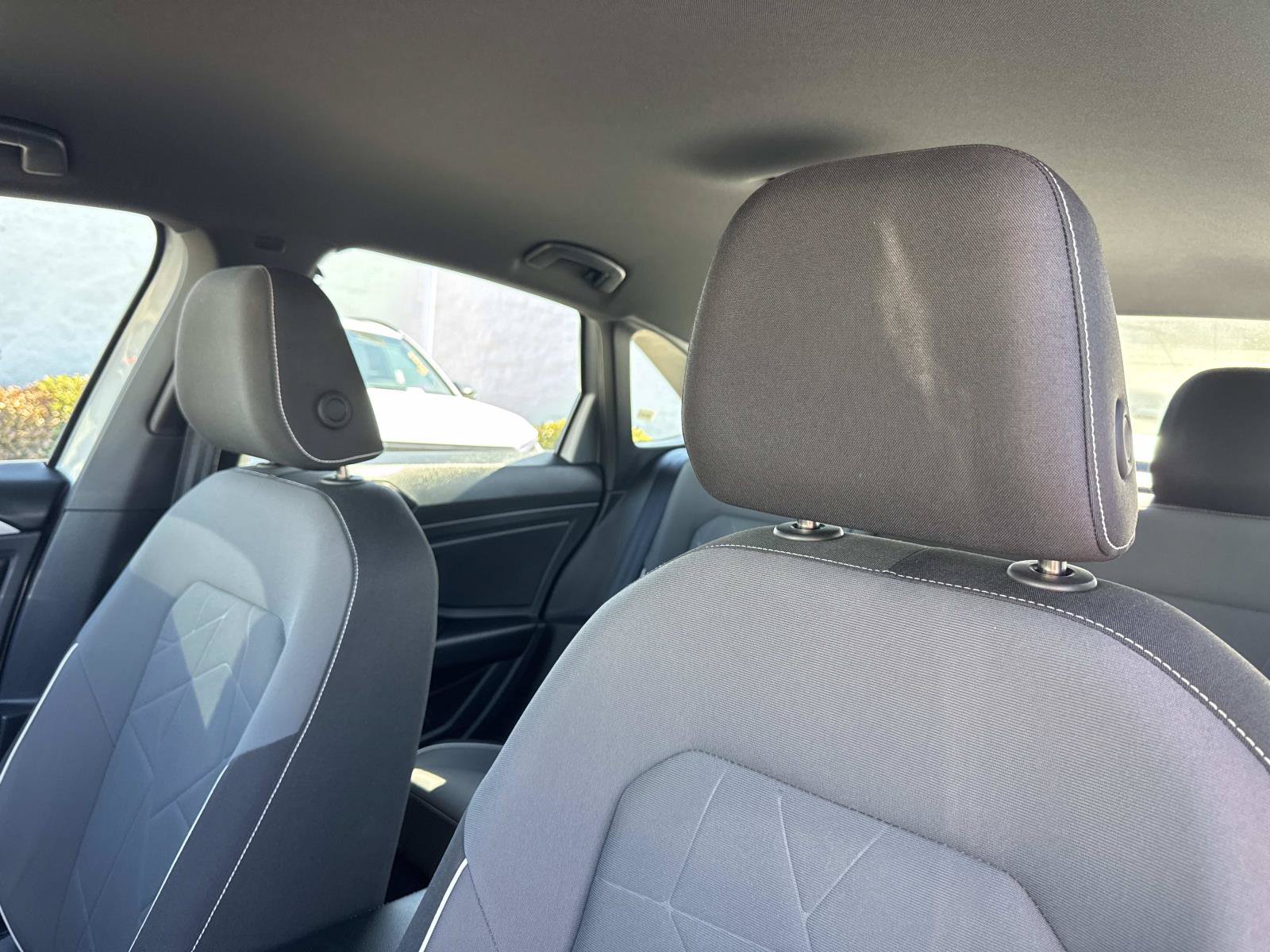 Certified 2025 Volkswagen Jetta Sport FWD image 24