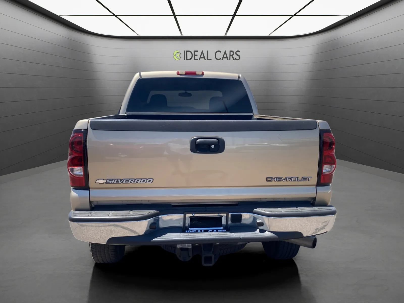 Used 2004 Chevrolet Silverado 2500 LT RWD image 4