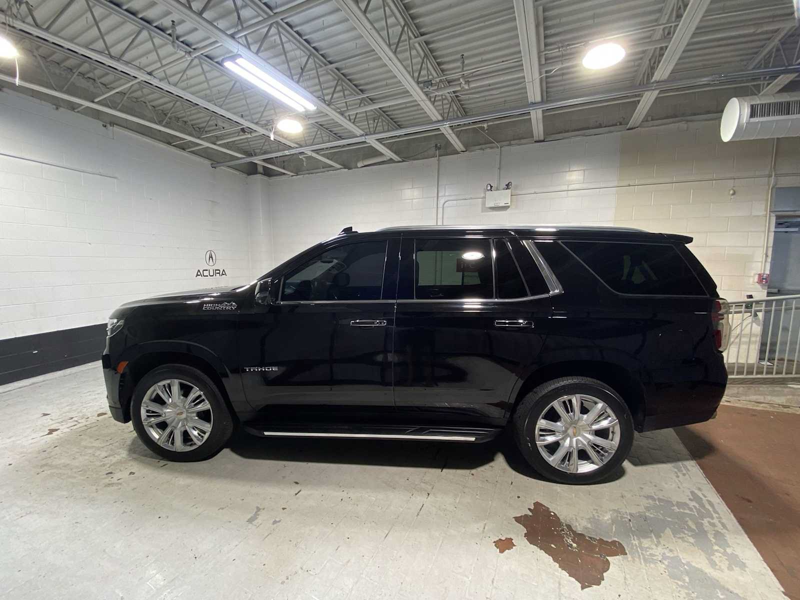 Used 2023 Chevrolet Tahoe High Country w/ Advanced Technology Package AWD/4WD image 3