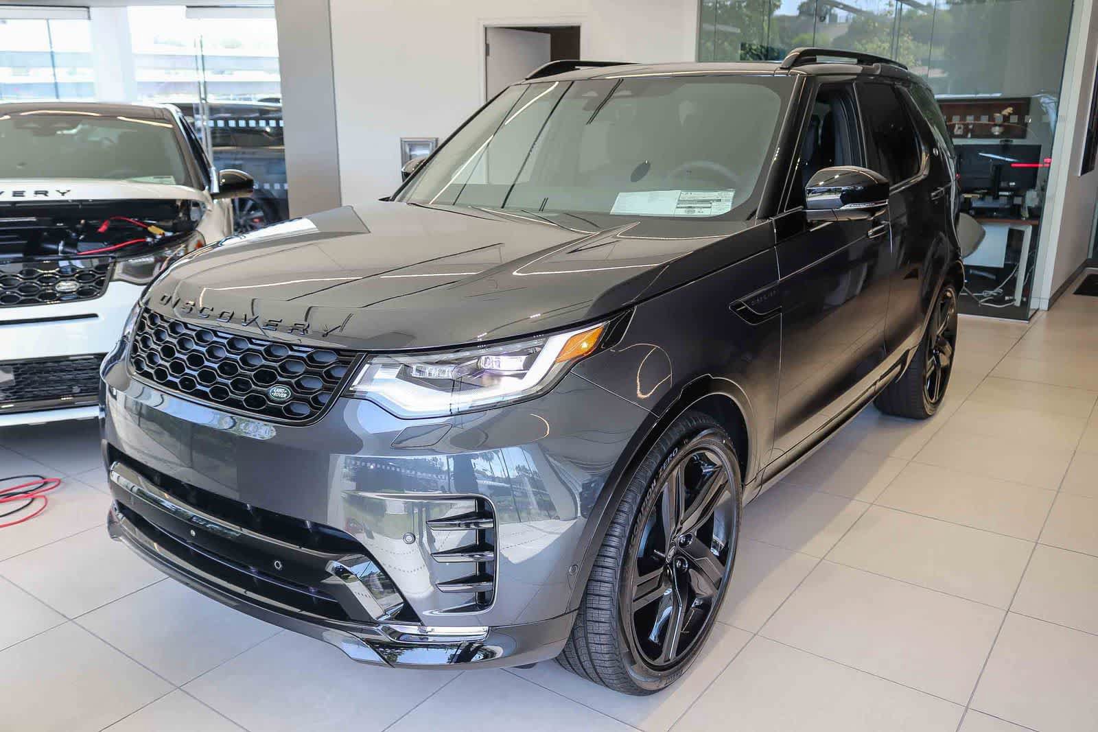 New 2026 Land Rover Discovery Dynamic SE AWD/4WD image 2
