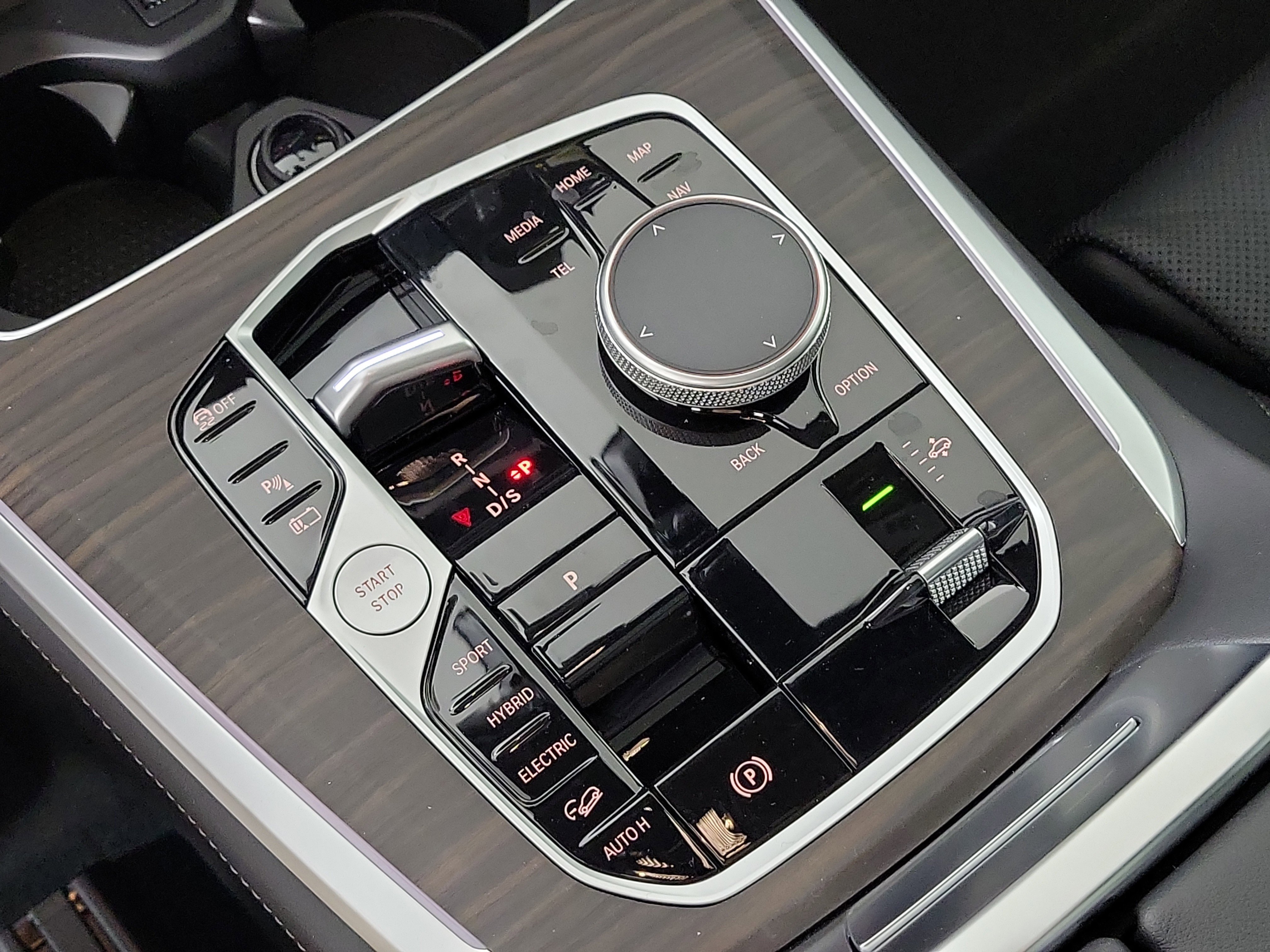 New 2026 BMW X5 xDrive50e image 22