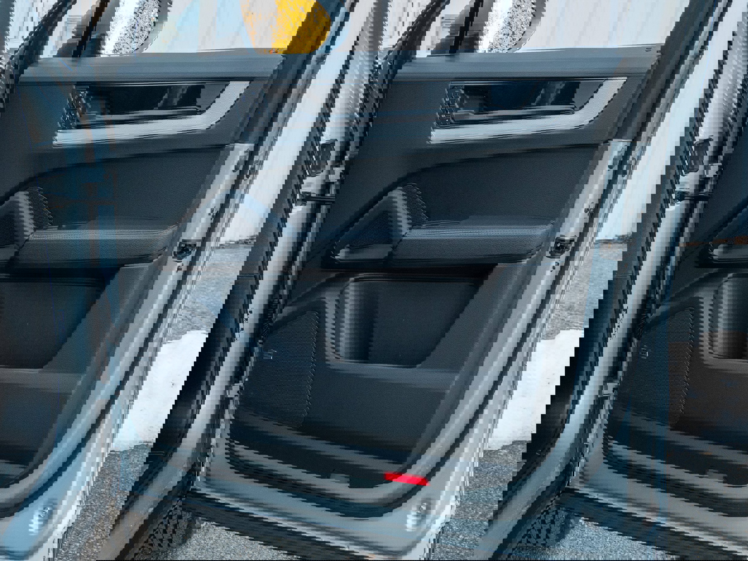 Certified 2024 Porsche Cayenne w/ Premium Package Plus (PFM) image 27