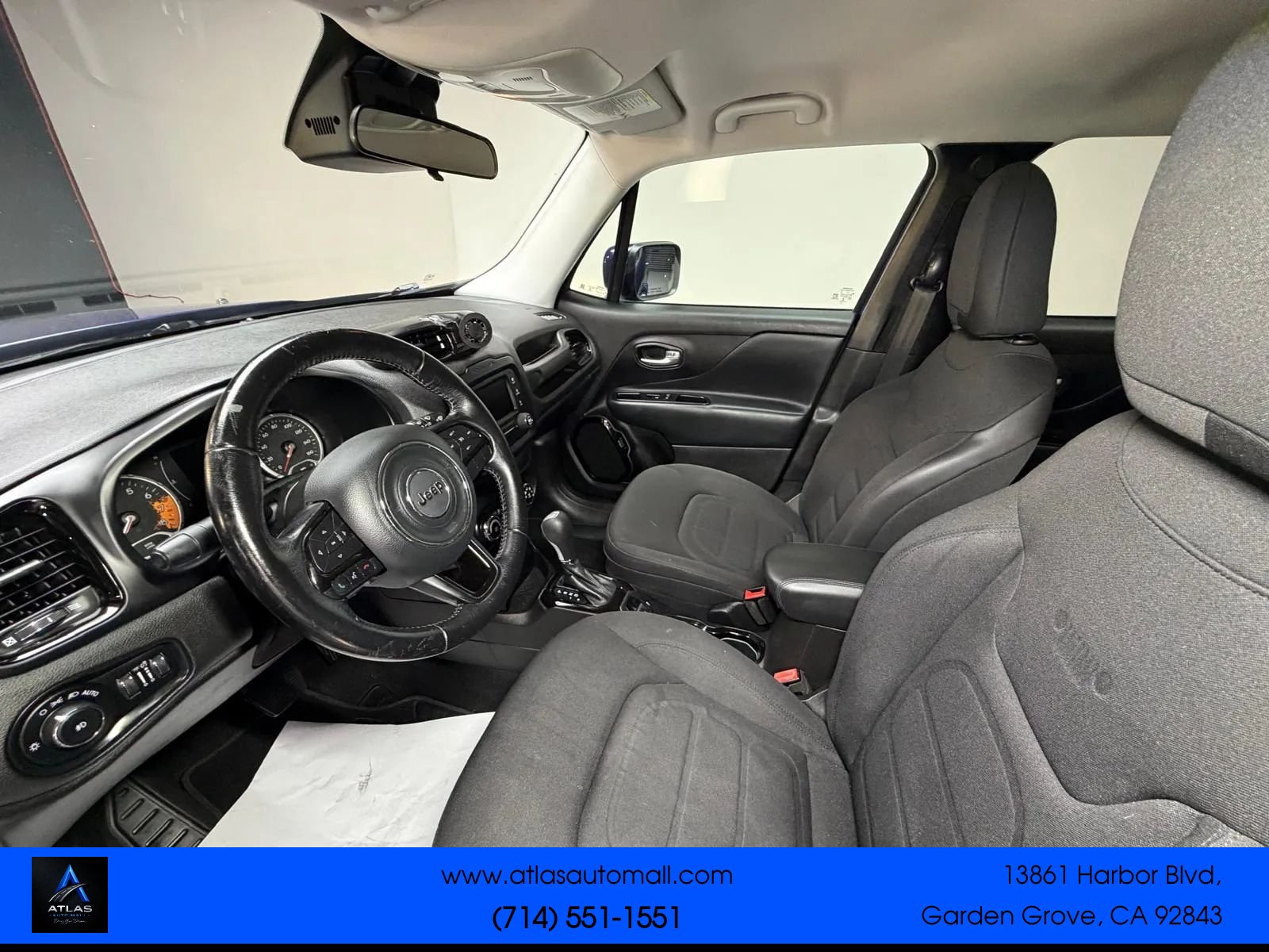 Used 2017 Jeep Renegade Altitude FWD image 12