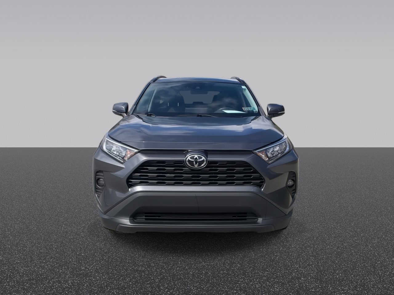 Used 2021 Toyota RAV4 XLE w/ Convenience Package image 4