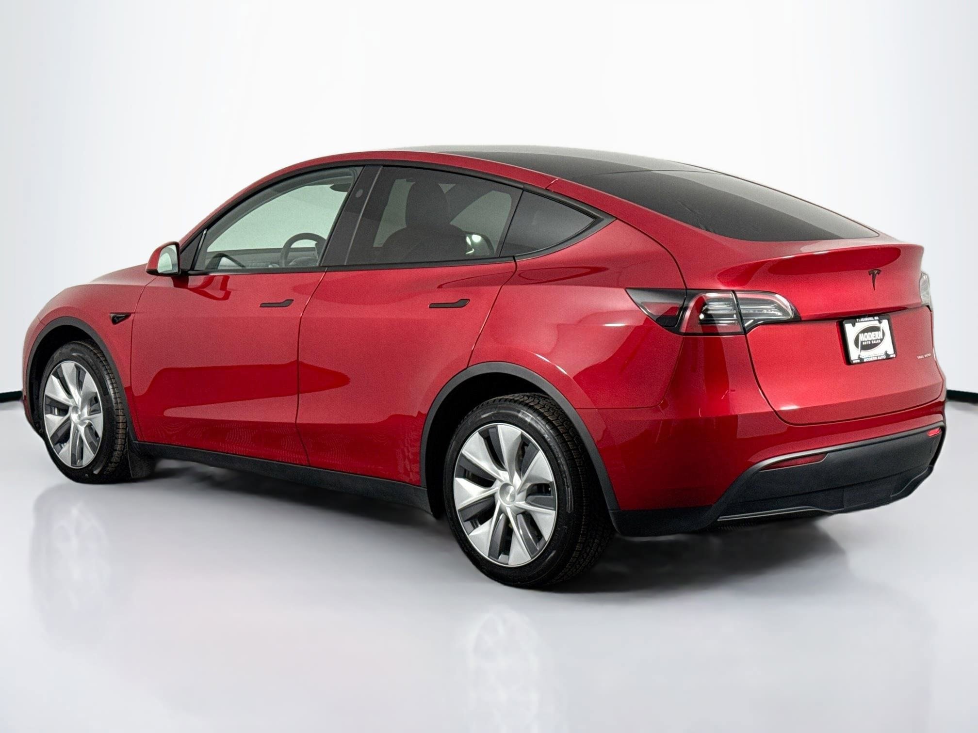 Used 2023 Tesla Model Y Long Range AWD/4WD image 9