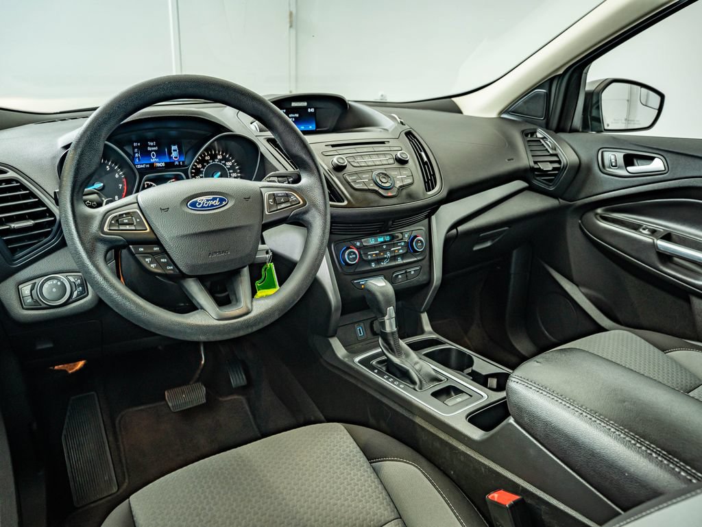 Used 2017 Ford Escape SE FWD image 29
