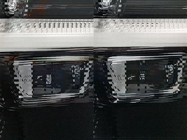 New 2026 Cadillac Optiq Sport 2 image 23