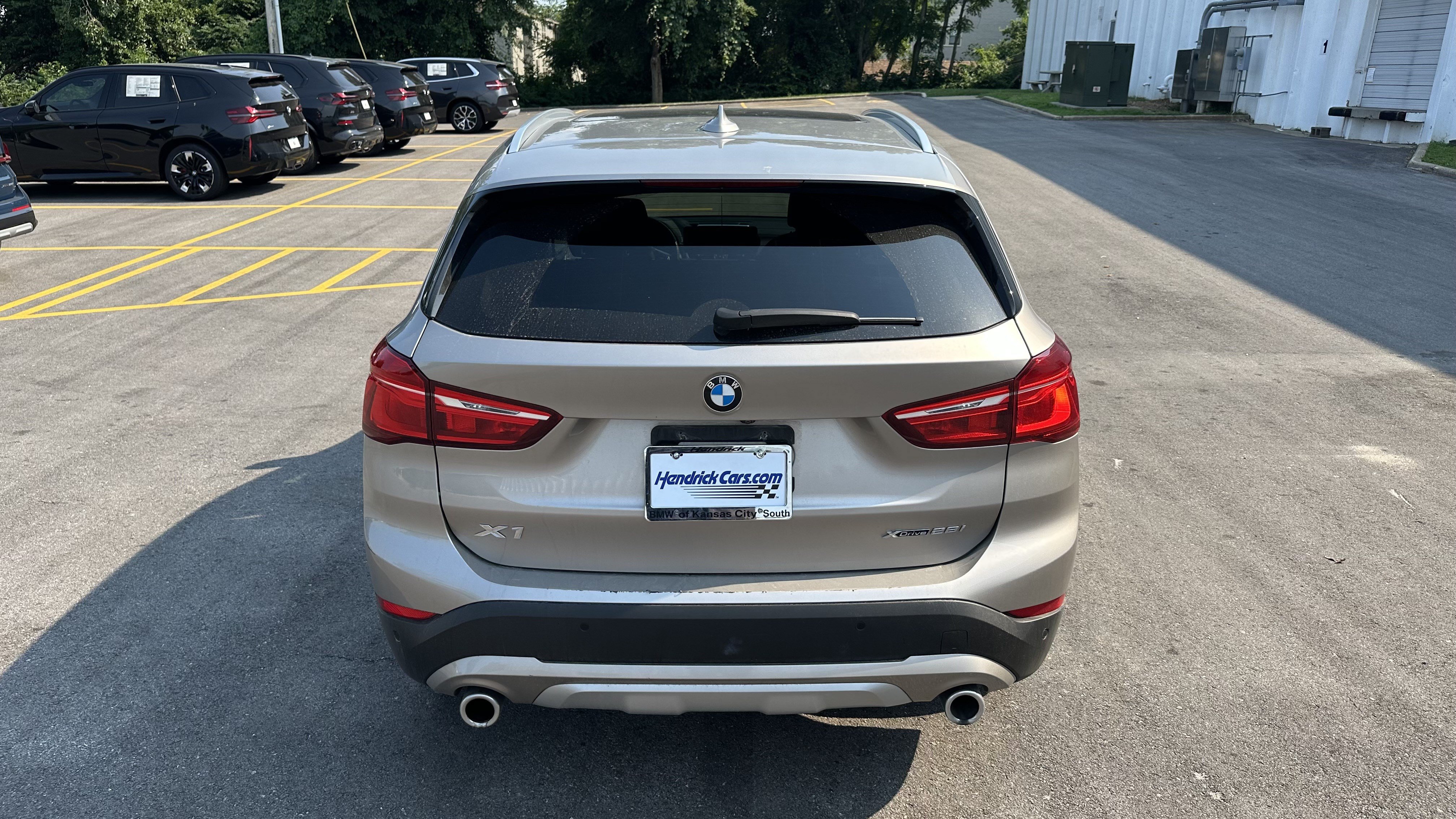 Used 2021 BMW X1 xDrive28i w/ Convenience Package AWD/4WD image 9