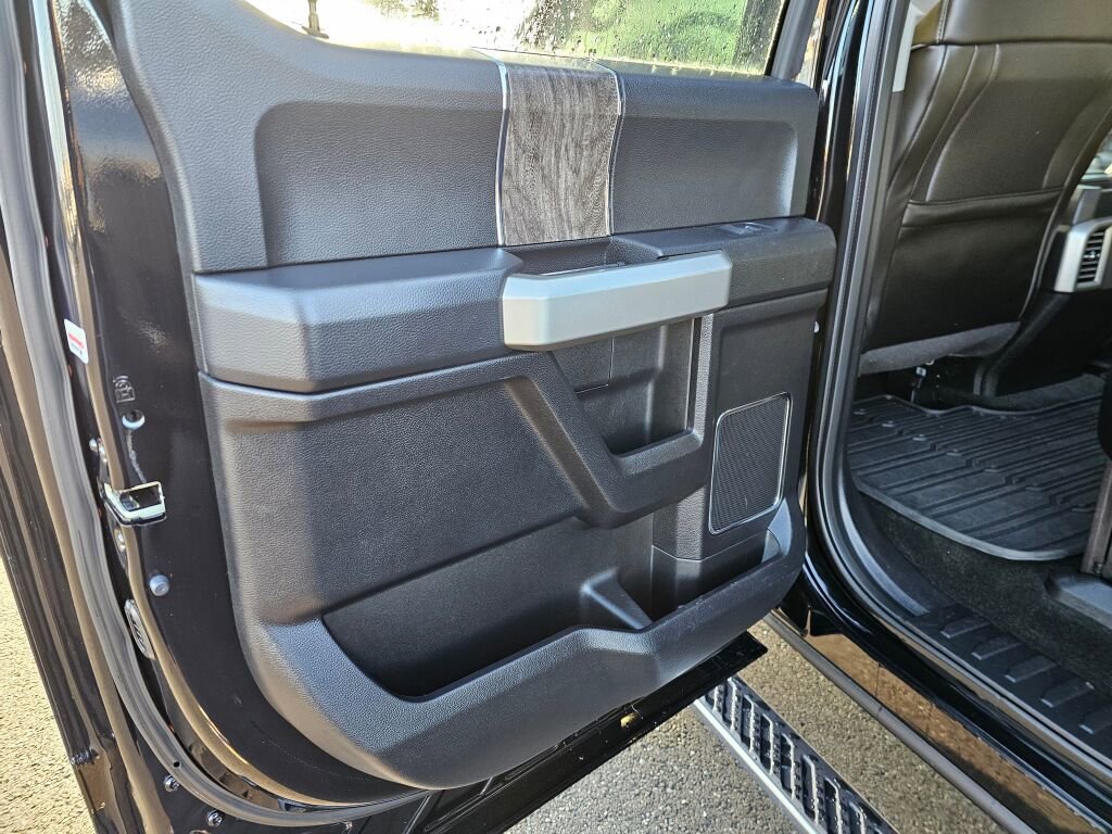 Used 2017 Ford F350 Lariat w/ Lariat Value Package image 12