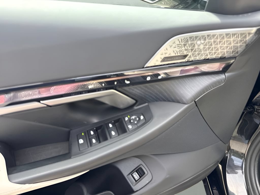 Used 2024 BMW i5 eDrive40i w/ M Sport Package RWD image 28