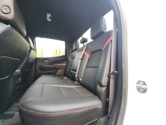 Used 2024 Chevrolet Colorado Z71 w/ Z71 Convenience Package 2 image 25