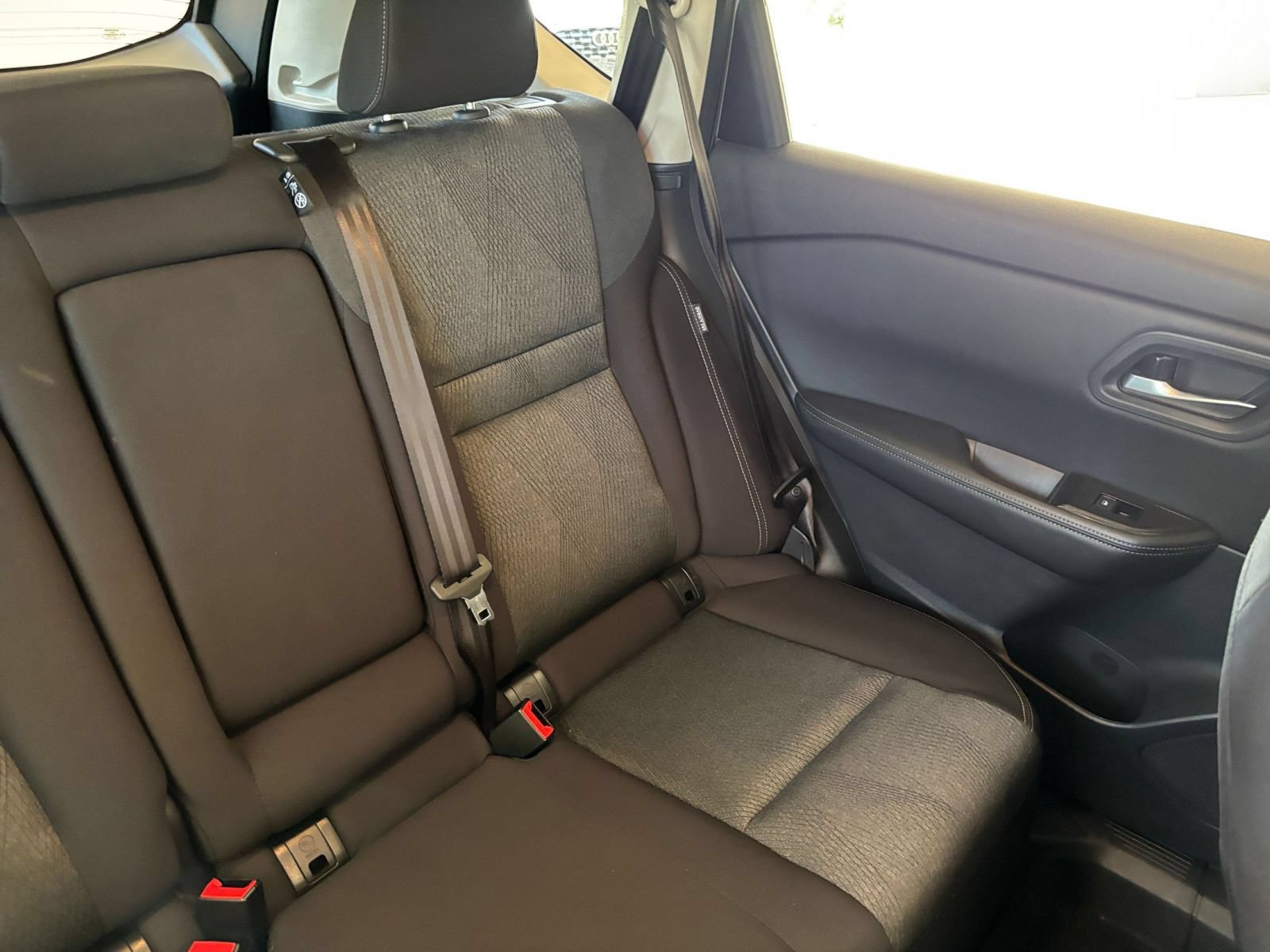 Used 2025 Nissan Rogue SV AWD/4WD image 48