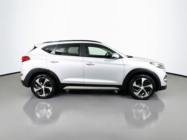 Used 2018 Hyundai Tucson Value AWD/4WD image 9