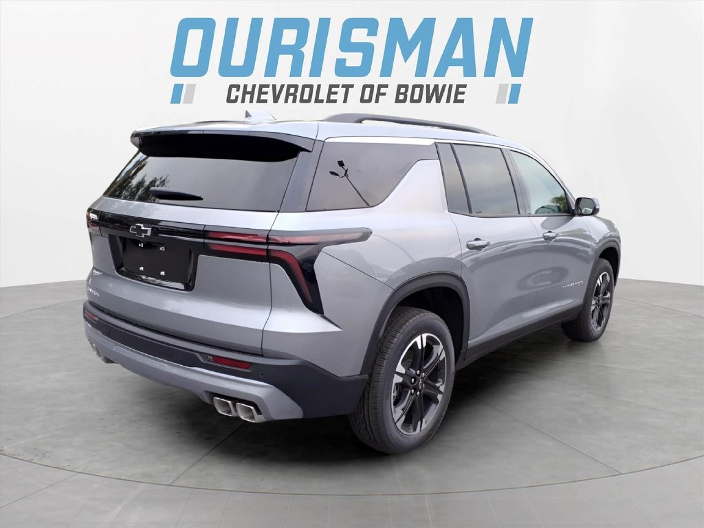 New 2027 Chevrolet Traverse LT w/ Sun and Wheel Package FWD image 3