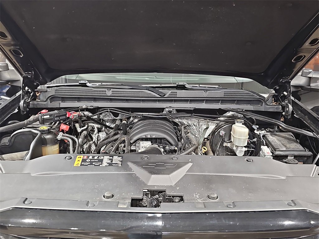 Used 2017 Chevrolet Silverado 1500 LT w/ Midnight Edition image 28