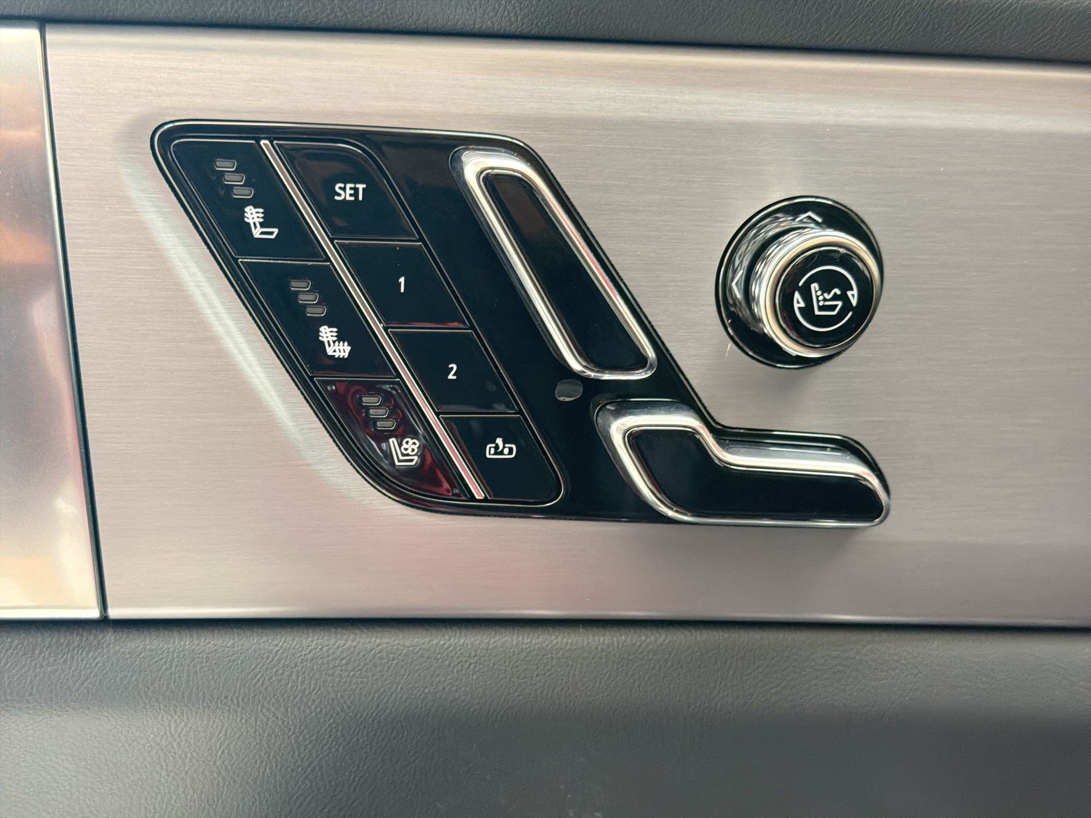 New 2026 Cadillac Vistiq Luxury AWD/4WD image 17