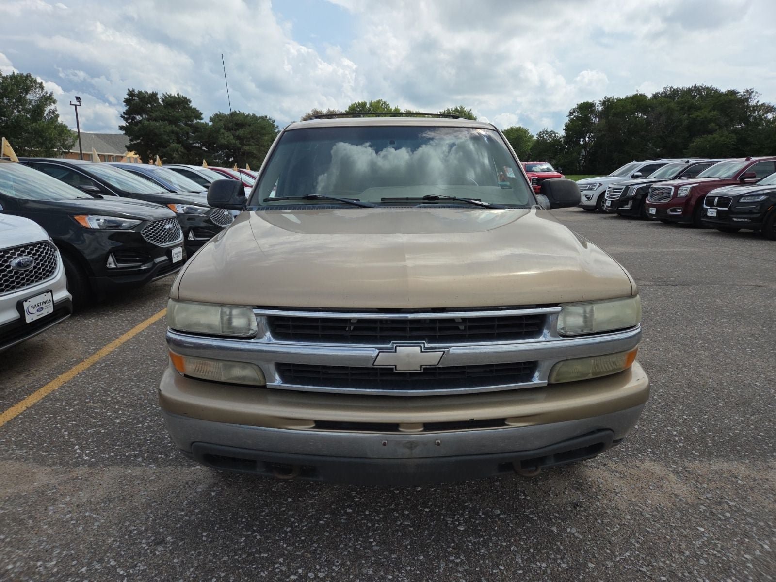 Used 2000 Chevrolet Tahoe LS w/ LS Preferred Equipment Group AWD/4WD image 7