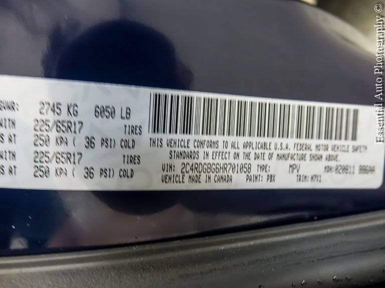Used 2017 Dodge Grand Caravan SE FWD image 24
