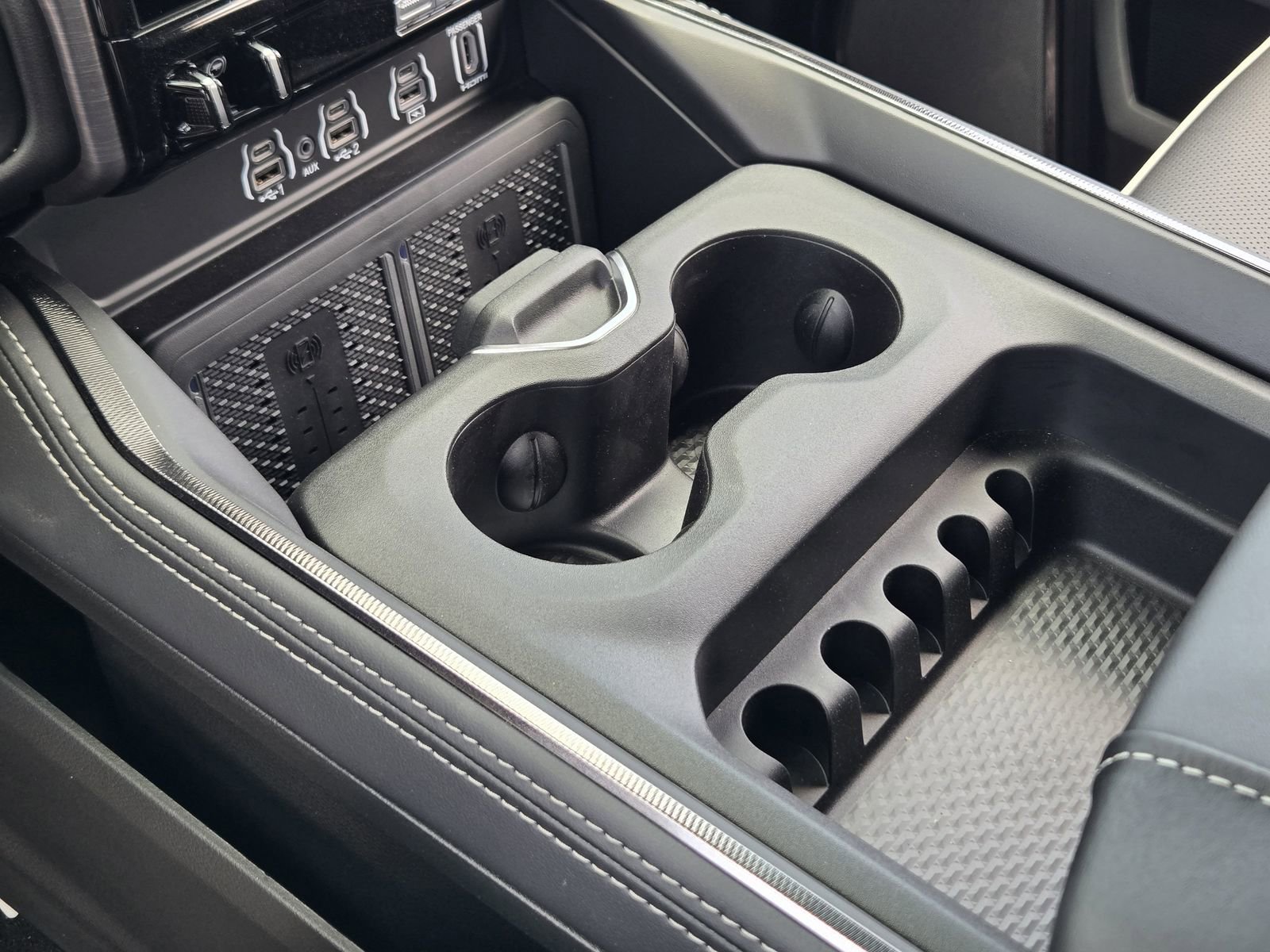 New 2025 RAM 2500 Rebel w/ Rebel Level 2 Equipment Group image 17