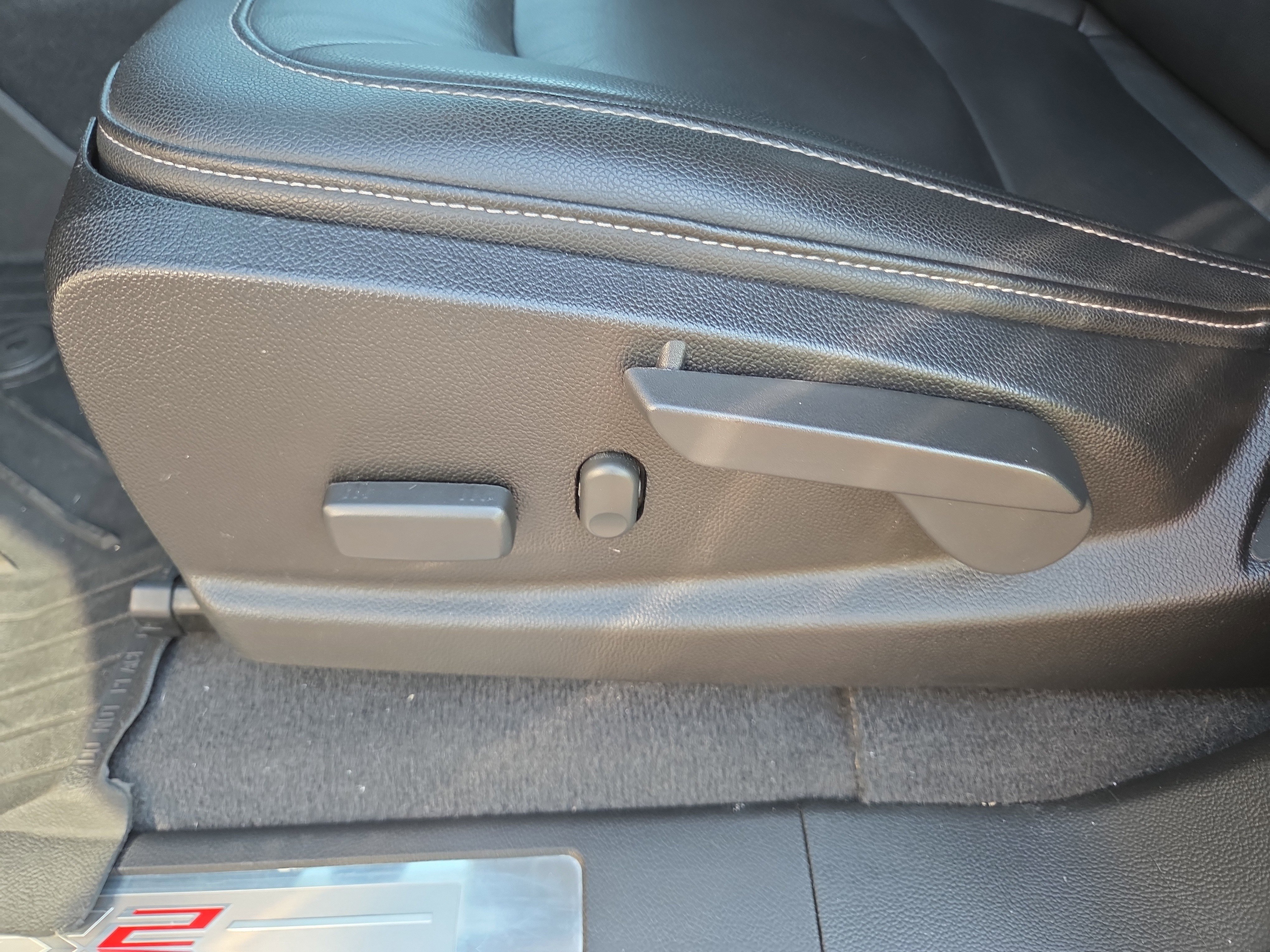 Used 2019 Chevrolet Colorado ZR2 w/ ZR2 Dusk Special Edition AWD/4WD image 34