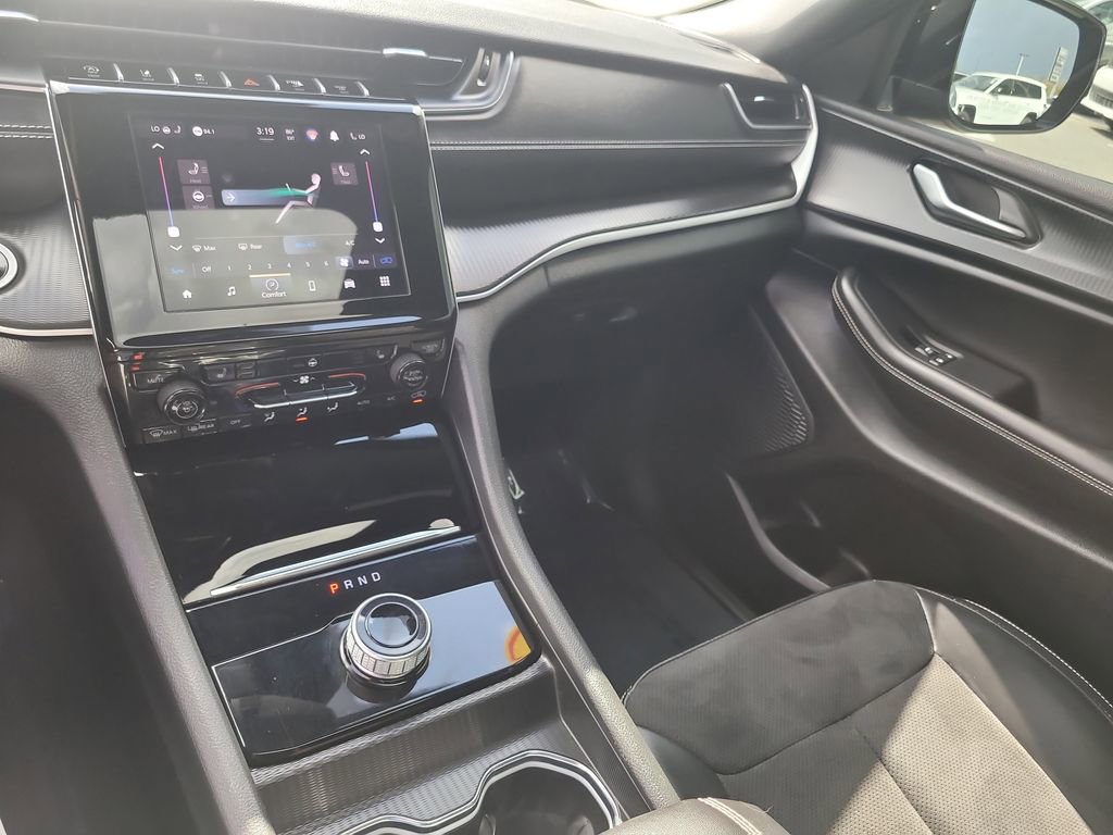 Used 2023 Jeep Grand Cherokee Altitude image 20