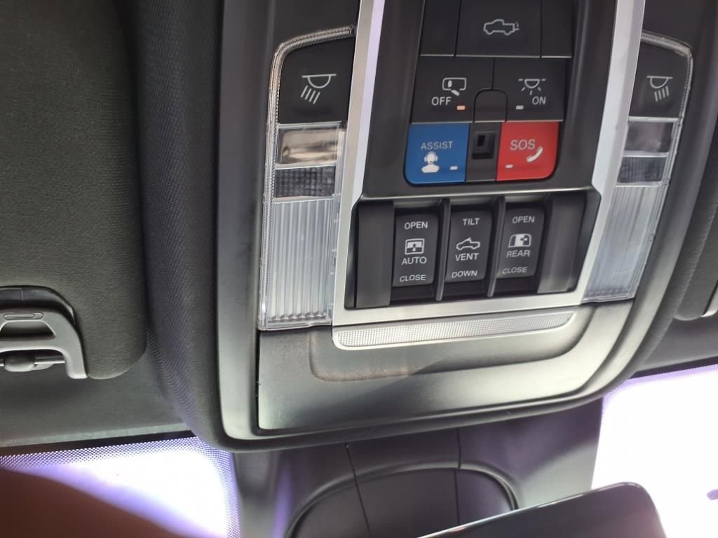 Used 2023 RAM 2500 Limited image 17