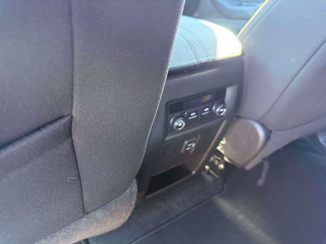Used 2023 Chevrolet Traverse LT AWD/4WD image 14