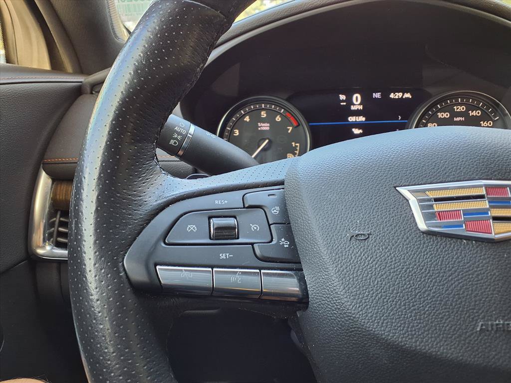 Used 2023 Cadillac XT4 Sport FWD image 17