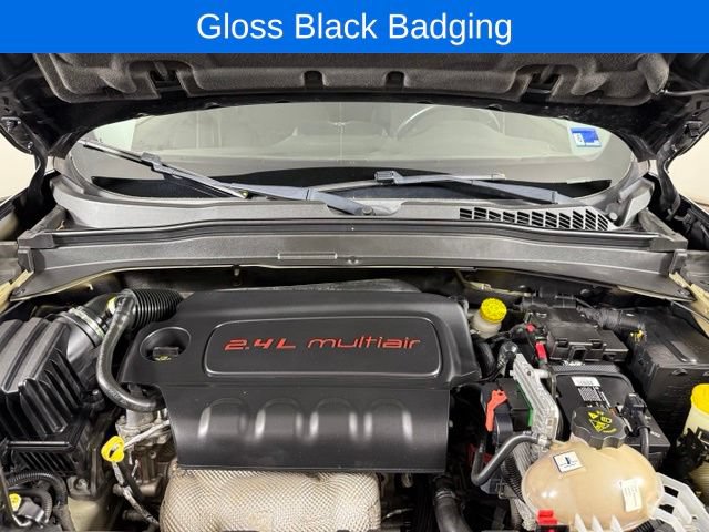 Used 2017 Jeep Renegade Altitude AWD/4WD image 25