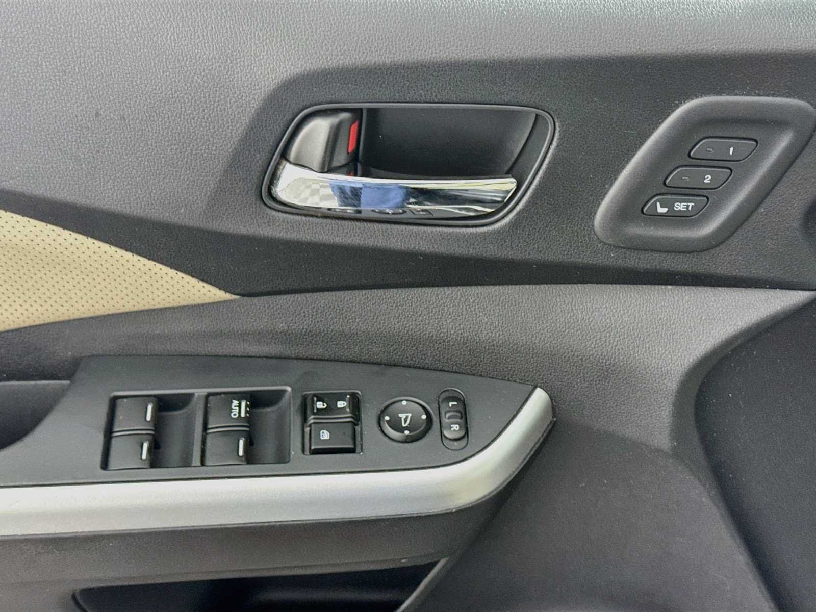 Used 2015 Honda CR-V Touring image 17
