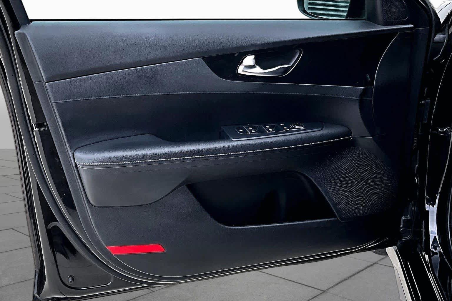 Used 2020 Kia Forte GT-Line FWD image 19