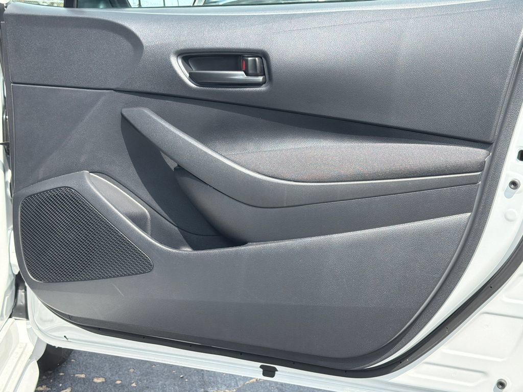 Used 2026 Toyota Corolla LE FWD image 16