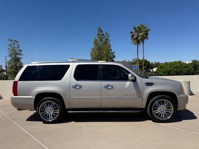 Used 2007 Cadillac Escalade ESV AWD w/ Information Package image 19