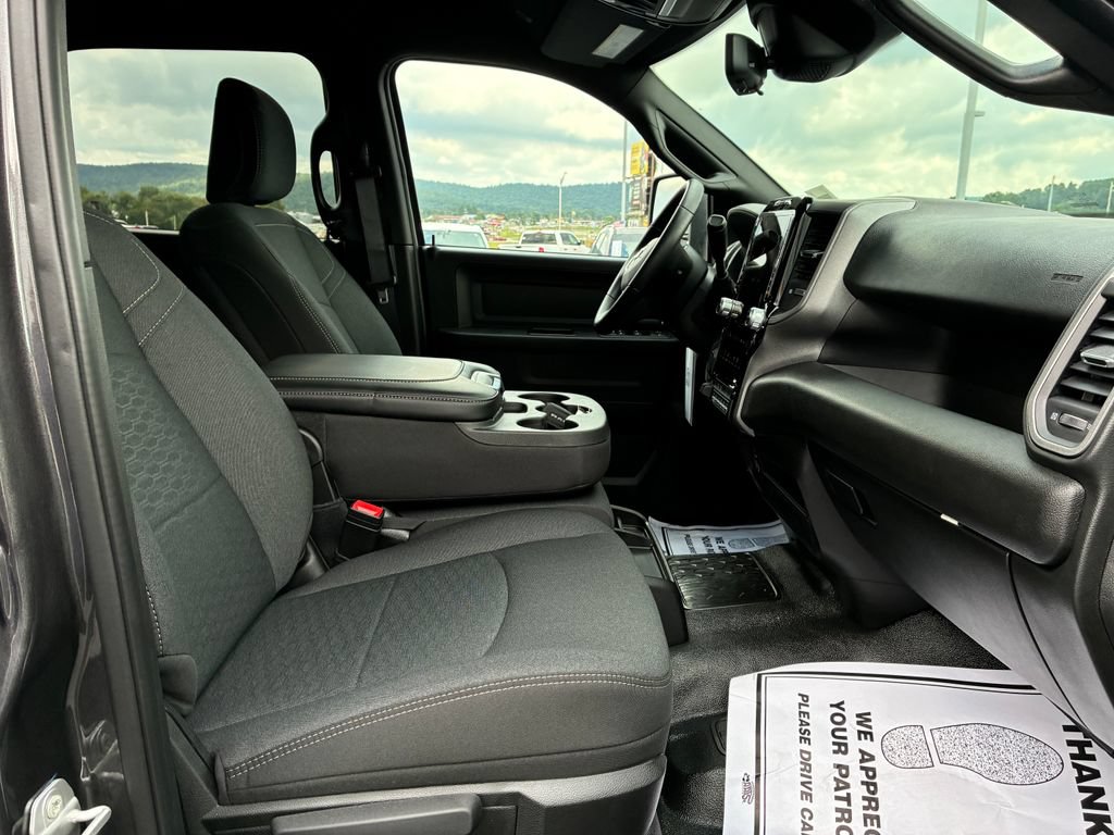 New 2026 RAM 3500 Tradesman AWD/4WD image 17