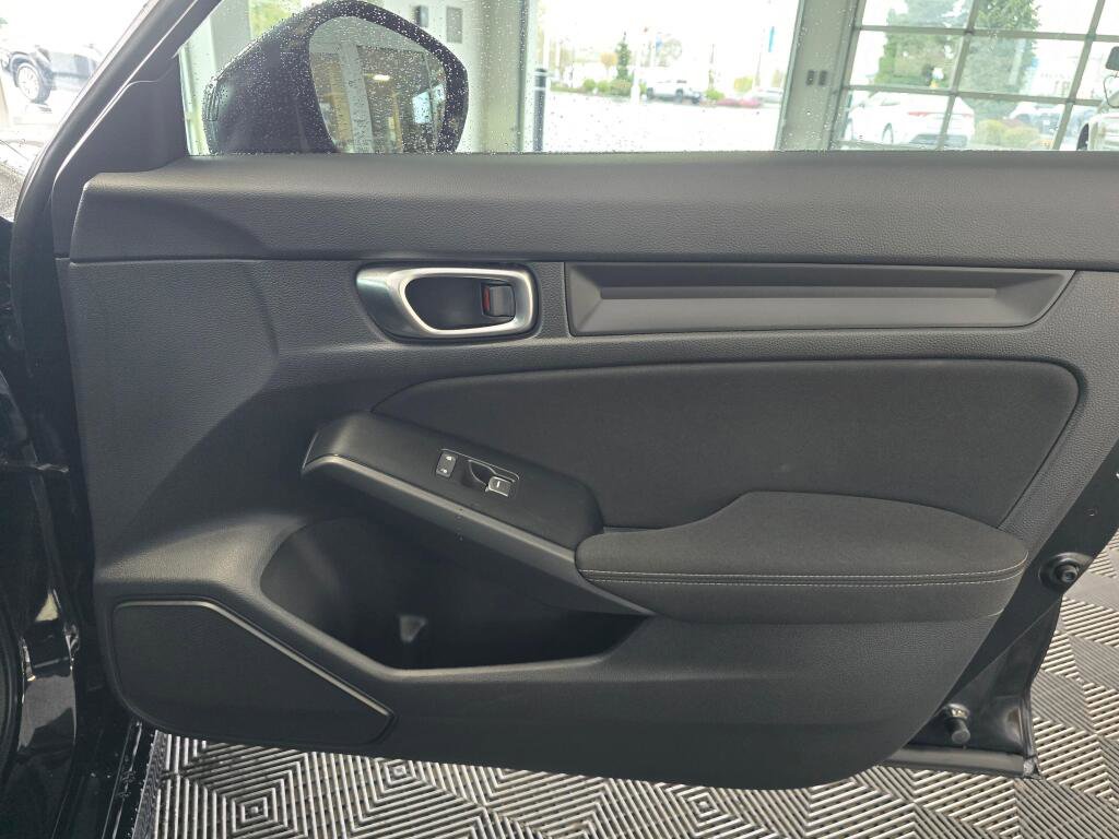 Used 2025 Honda Civic Sport image 43