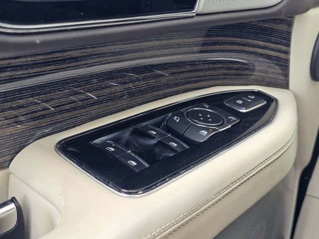 Used 2020 Lincoln Navigator Black Label w/ Cargo Convenience Package image 15