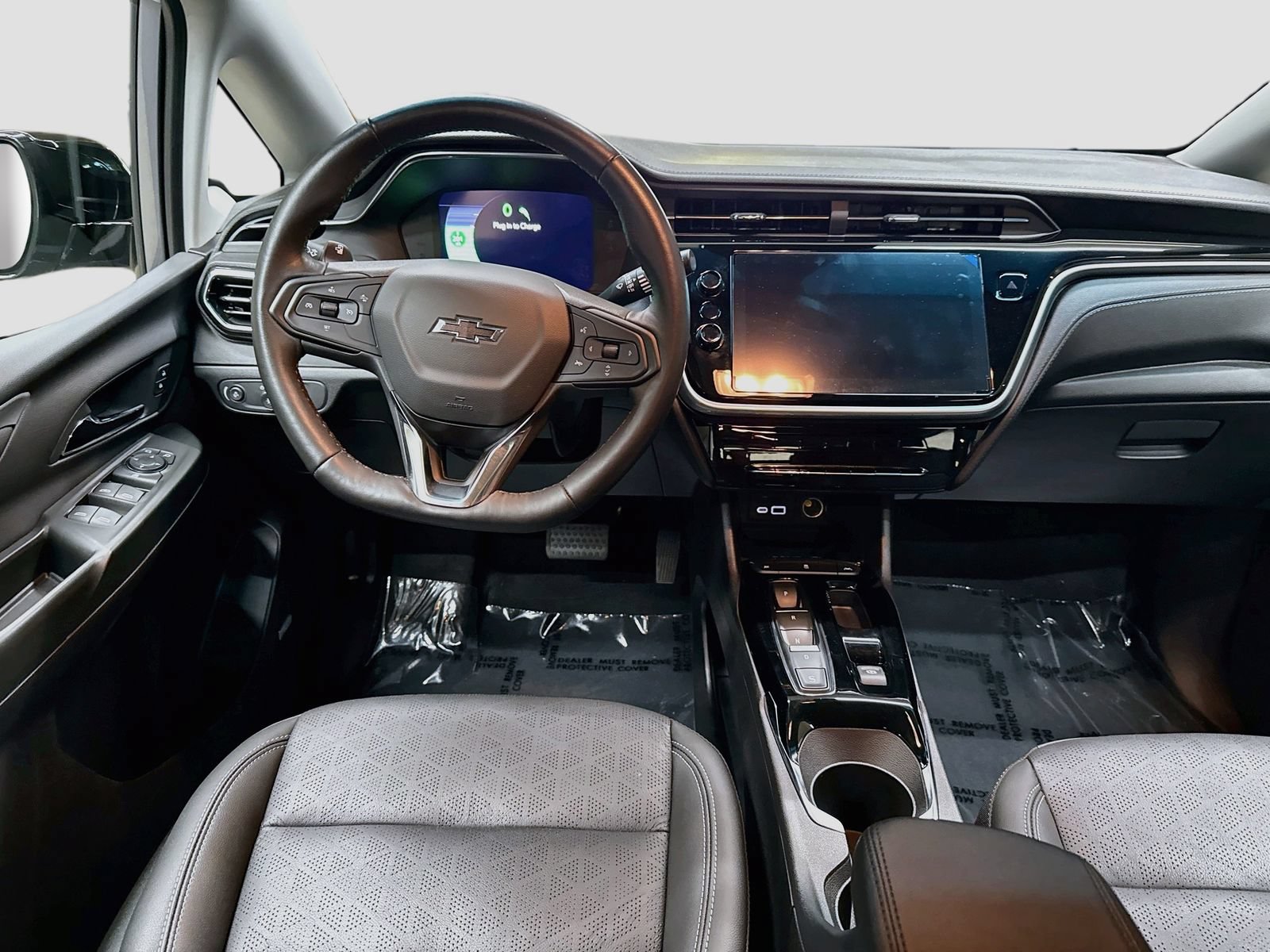 Used 2023 Chevrolet Bolt LT w/ Infotainment Package FWD image 26