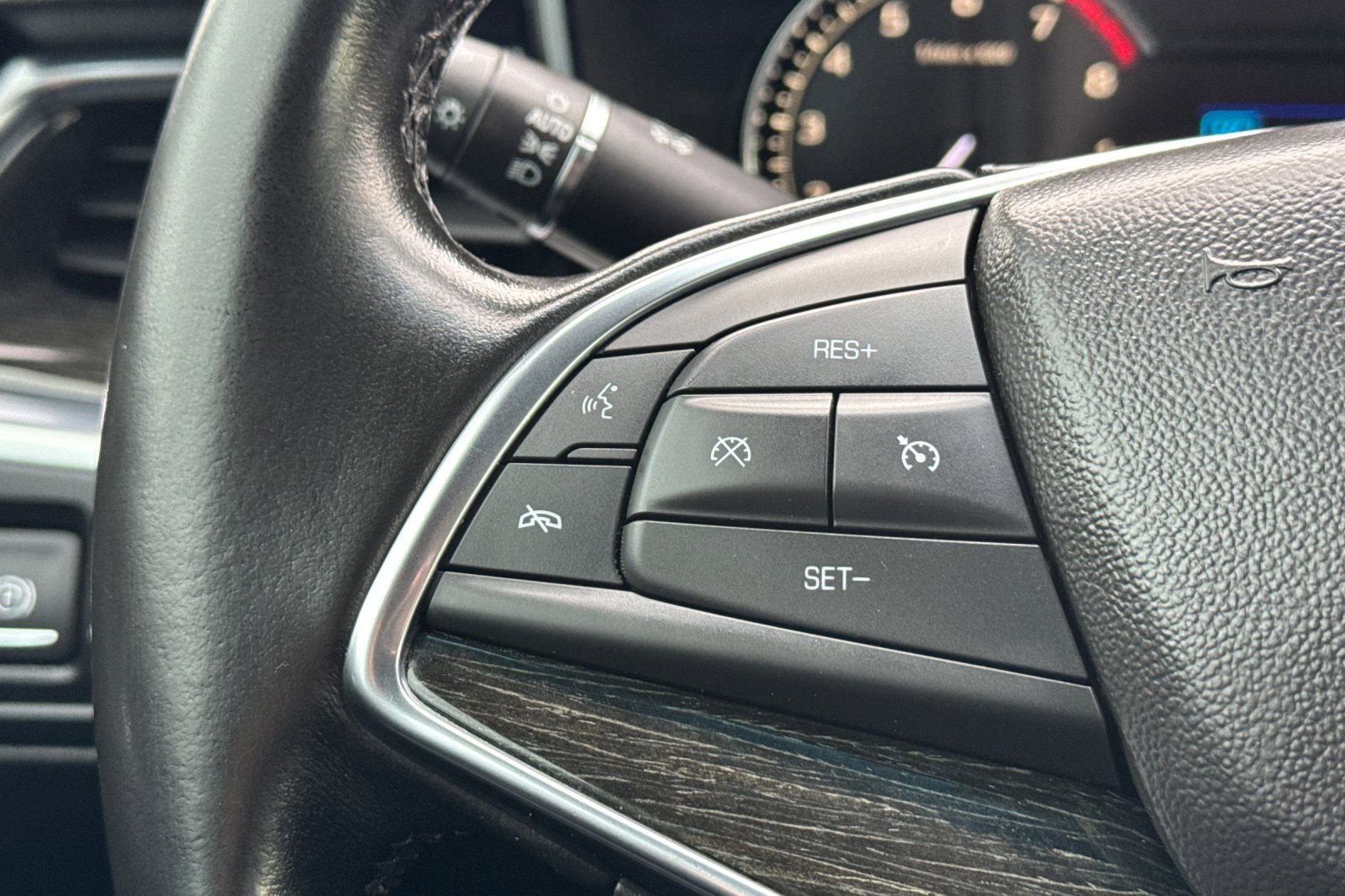 Used 2020 Cadillac XT5 Premium Luxury image 33