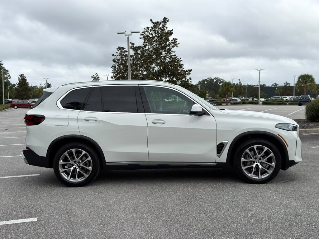 Certified 2024 BMW X5 xDrive40i w/ Premium Package AWD/4WD image 6
