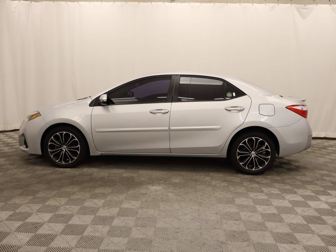 Used 2014 Toyota Corolla S image 2