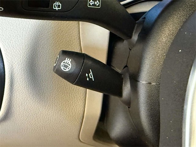 Used 2021 Mercedes-Benz GLC 300 4MATIC image 29