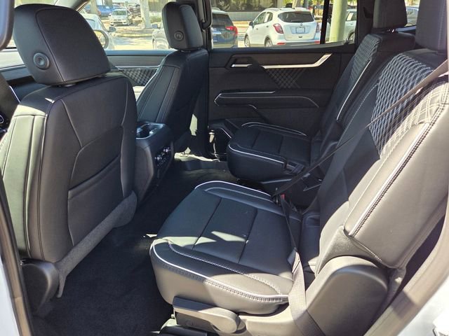 New 2026 GMC Acadia Denali w/ Super Cruise Package FWD image 6