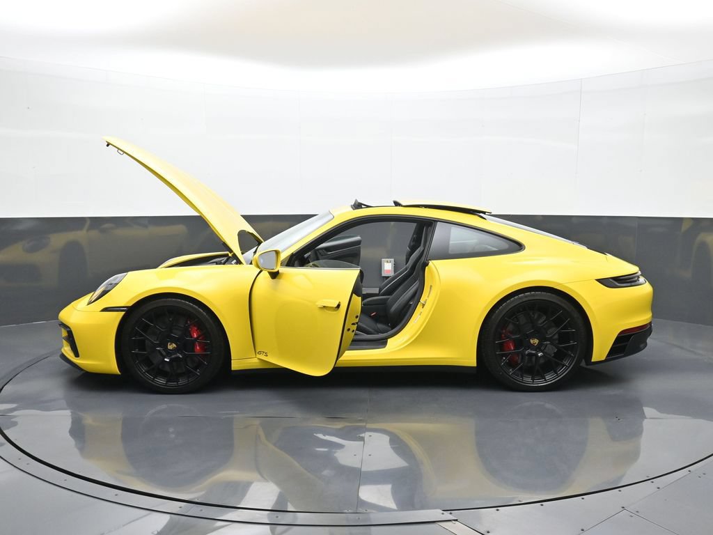 Certified 2024 Porsche 911 Carrera GTS RWD image 25
