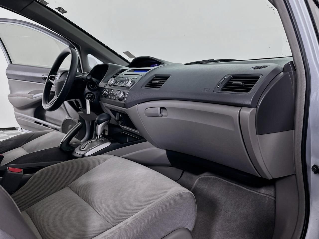 Used 2010 Honda Civic LX image 32