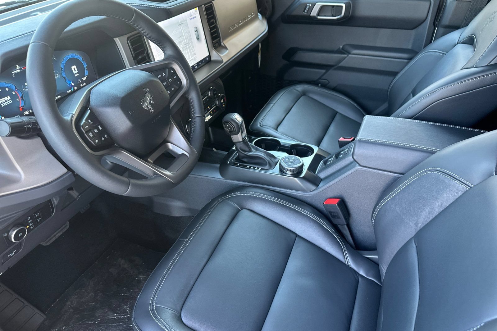 New 2026 Ford Bronco Outer Banks AWD/4WD image 10