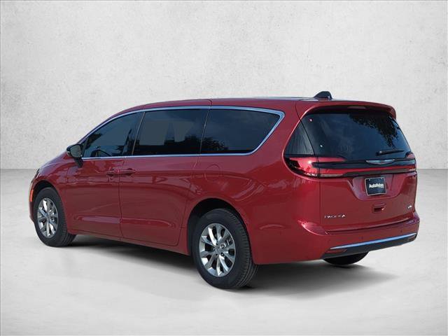 New 2025 Chrysler Pacifica Select AWD/4WD image 9