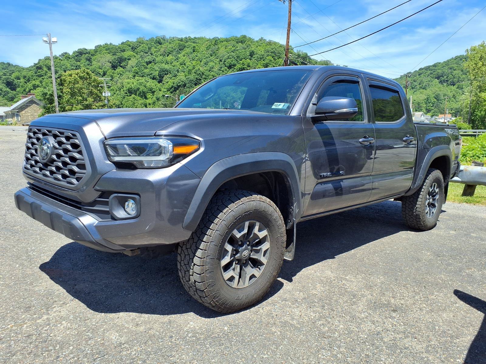 Used 2021 Toyota Tacoma TRD Off-Road w/ Technology Package AWD/4WD image 1