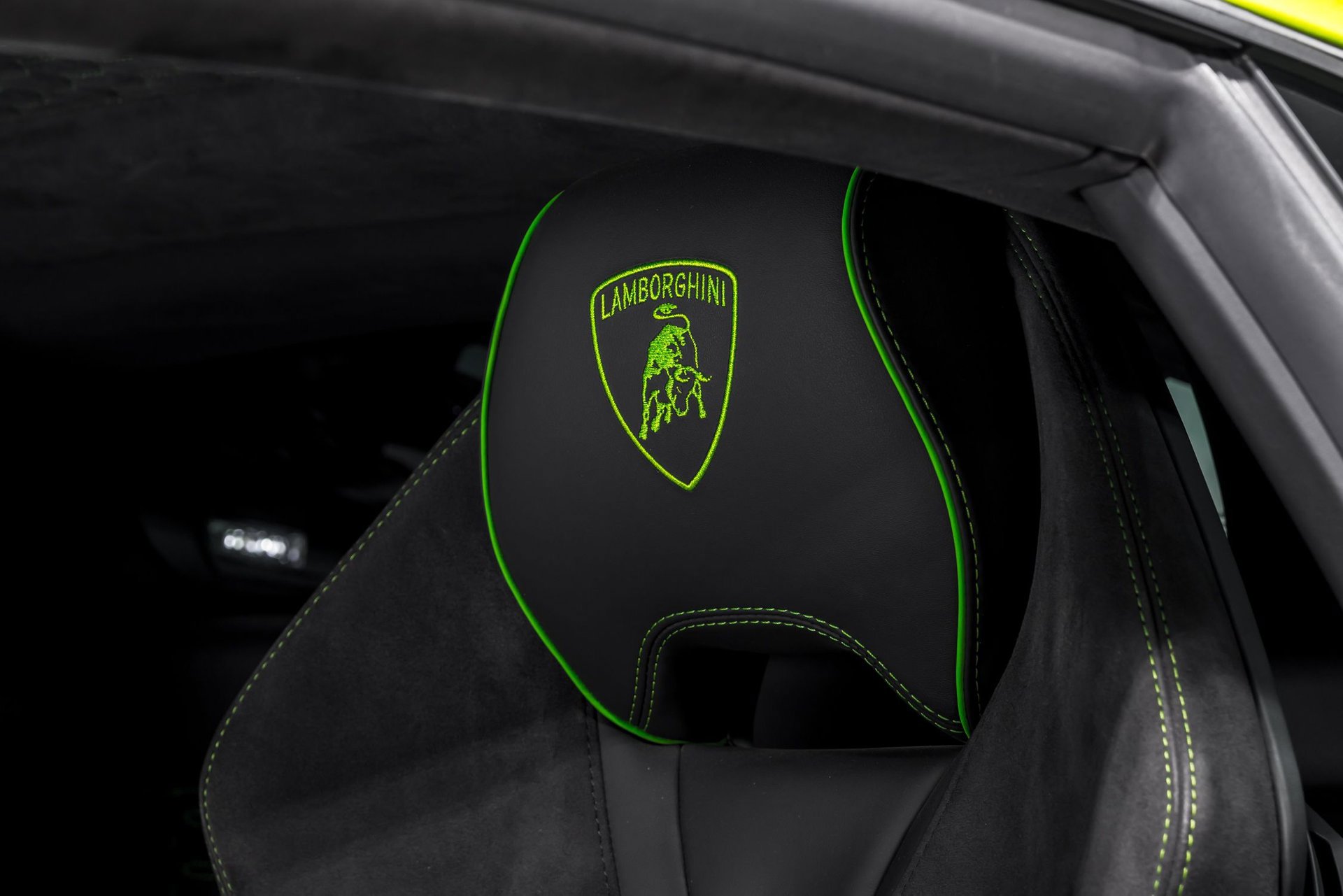 Used 2023 Lamborghini Huracan EVO image 20